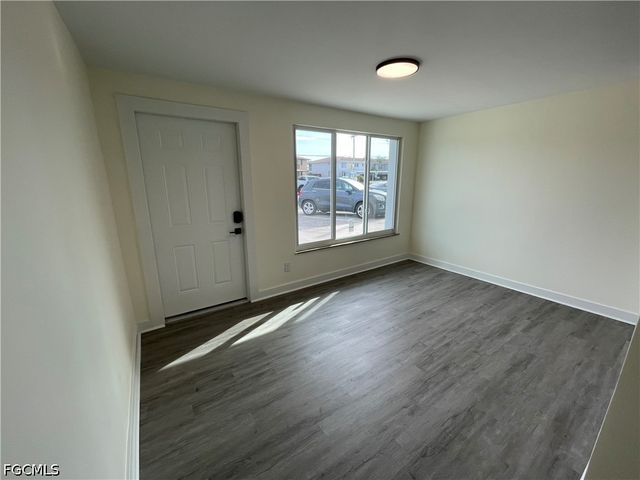 233 Cape Coral PKWY E 3, Cape Coral, FL 33904