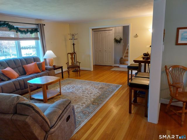 22 Vardon Road, West Hartford, CT 06117