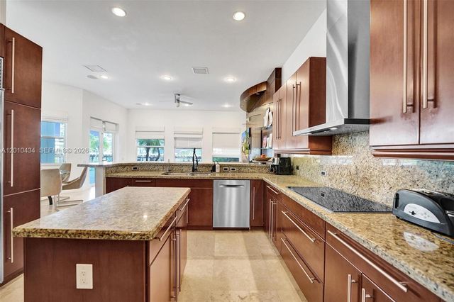 1575 Windjammer Way, Hollywood, FL 33019