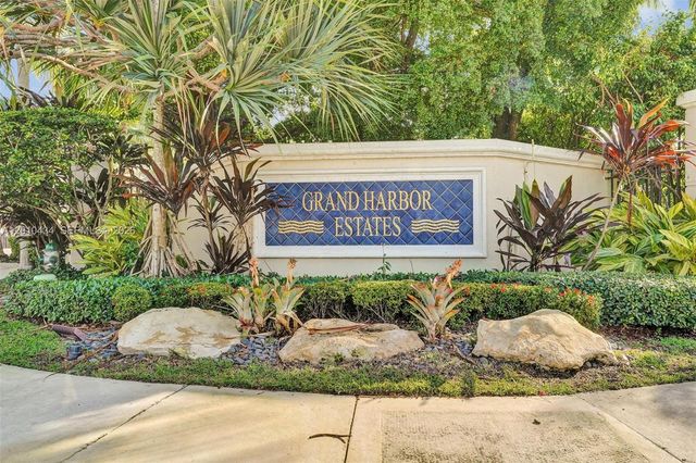 1575 Windjammer Way, Hollywood, FL 33019