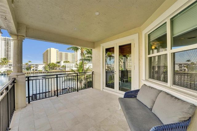 1575 Windjammer Way, Hollywood, FL 33019