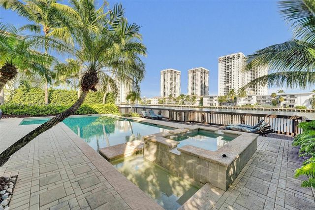 1575 Windjammer Way, Hollywood, FL 33019