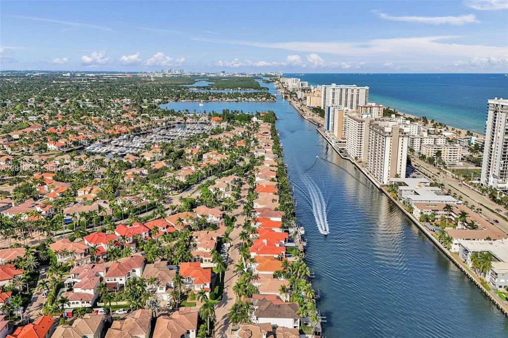 1575 Windjammer Way, Hollywood, FL 33019