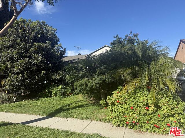 2413 Denmead Street, Lakewood, CA 90712