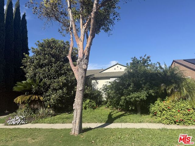 2413 Denmead Street, Lakewood, CA 90712