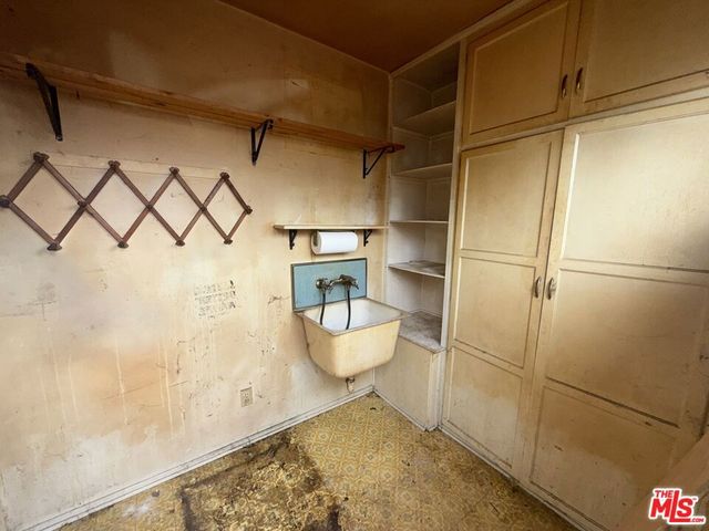 2413 Denmead Street, Lakewood, CA 90712