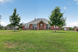 140 Oakwood Court, Lakeside, TX 76135