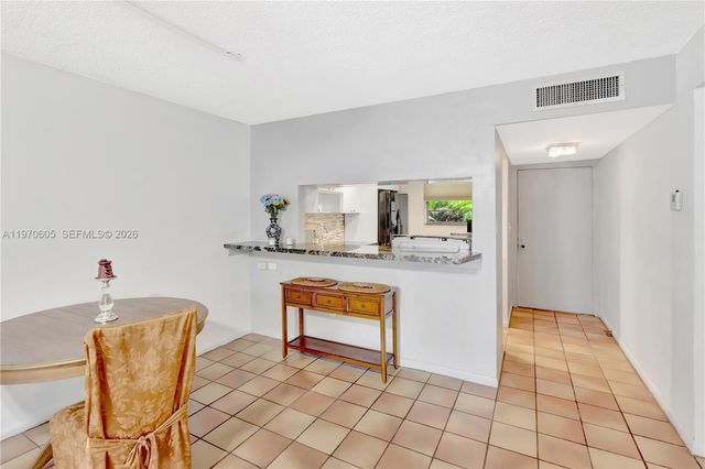 10525 SW 112th Avenue 117, Miami, FL 33176