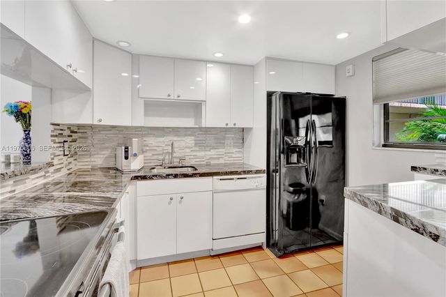 10525 SW 112th Avenue 117, Miami, FL 33176