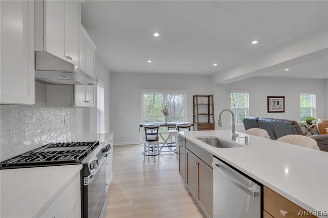 6373 Deanna Drive, Boston, NY 14075