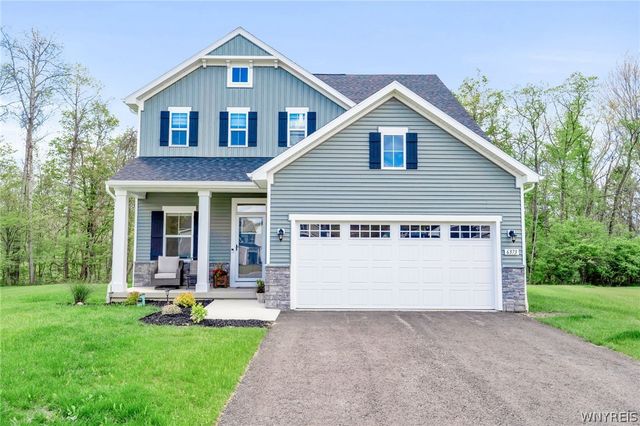 6373 Deanna Drive, Boston, NY 14075