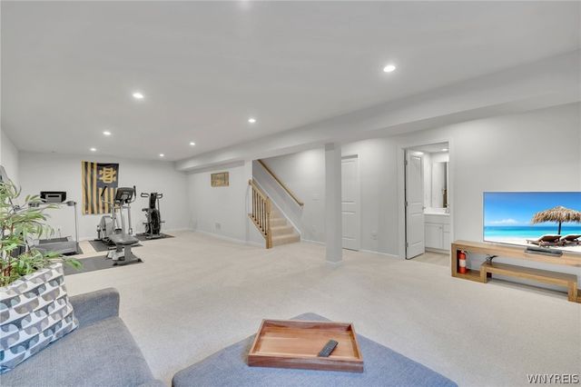 6373 Deanna Drive, Boston, NY 14075