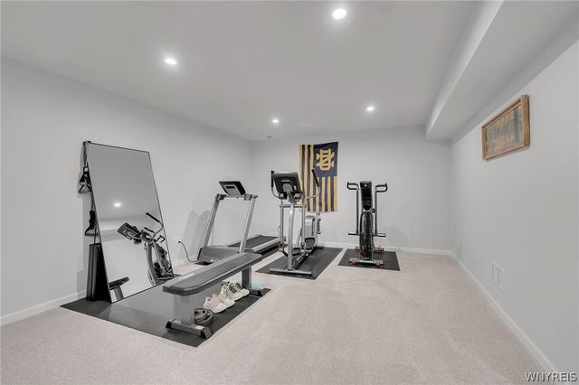 6373 Deanna Drive, Boston, NY 14075