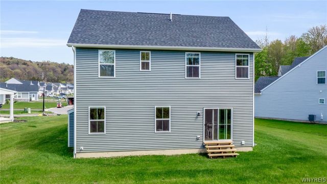 6373 Deanna Drive, Boston, NY 14075