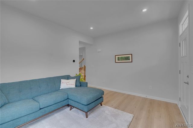 6373 Deanna Drive, Boston, NY 14075
