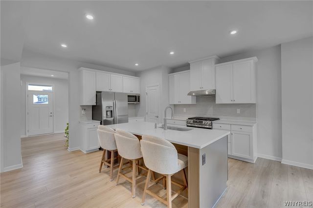 6373 Deanna Drive, Boston, NY 14075