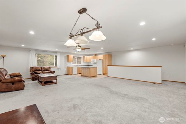 2718 S Star lake Road, Federal Way, WA 98003