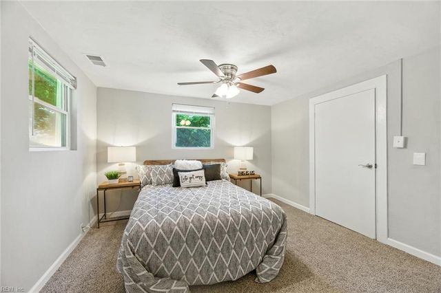 5553 Rock Creek LN, Virginia Beach, VA 23462