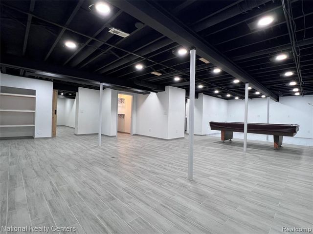 36525 Lochdale, Farmington Hills, MI 48335