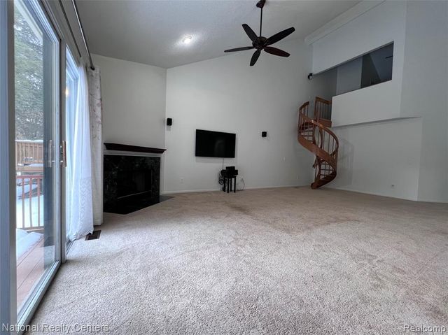 36525 Lochdale, Farmington Hills, MI 48335