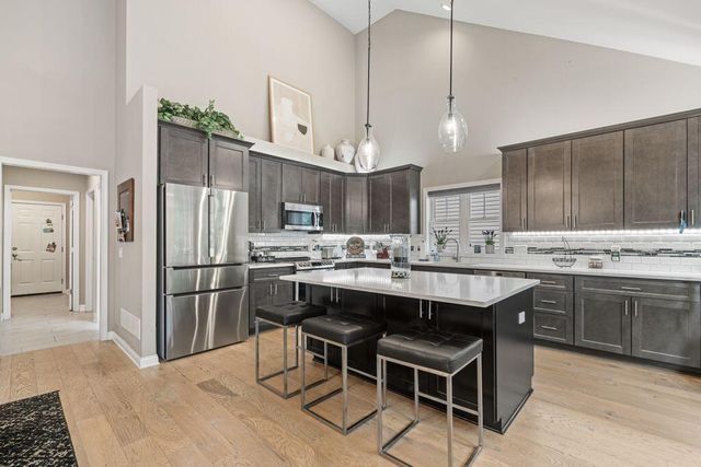 167 Creekside Green Drive, Gahanna, OH 43230