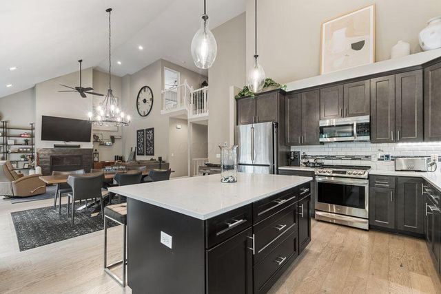 167 Creekside Green Drive, Gahanna, OH 43230