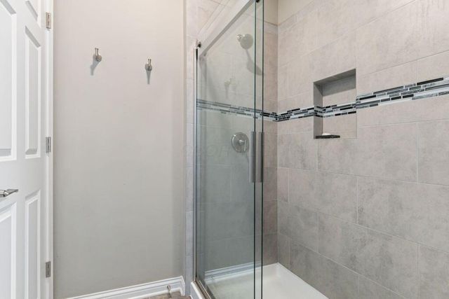 167 Creekside Green Drive, Gahanna, OH 43230