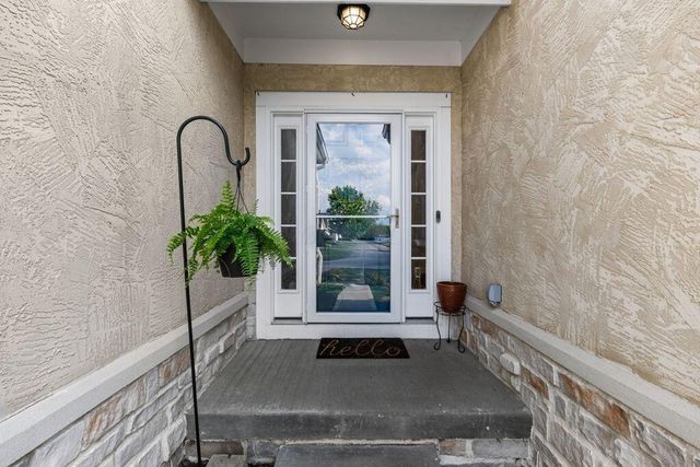 167 Creekside Green Drive, Gahanna, OH 43230