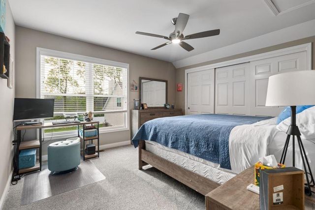 167 Creekside Green Drive, Gahanna, OH 43230