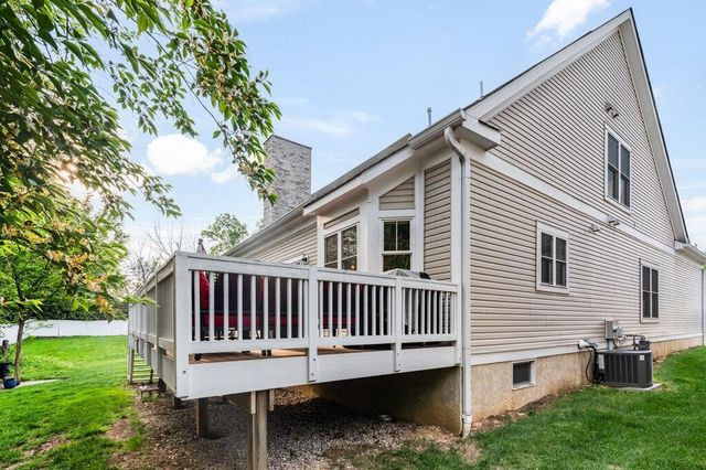 167 Creekside Green Drive, Gahanna, OH 43230