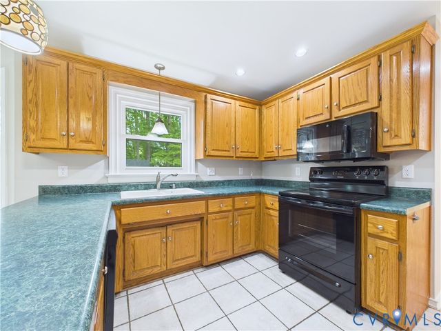 4502 Greyfield Pl, Chester, VA 23831