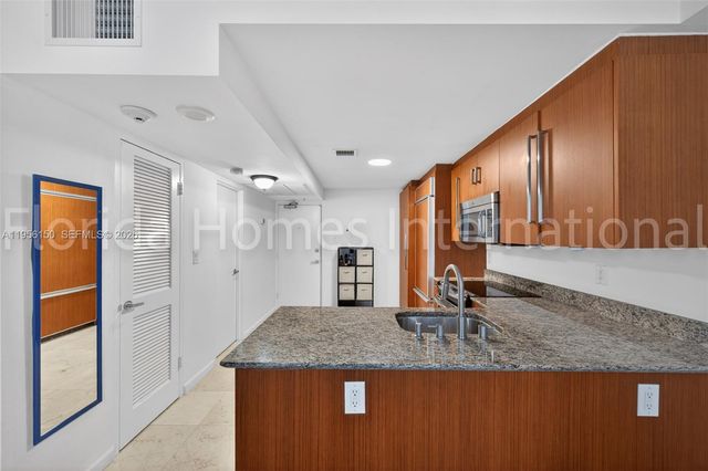 10275 Collins Ave 1202, Bal Harbour, FL 33154