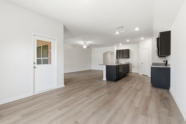 127 Bluebonnet Drive, Sanger, TX 76266