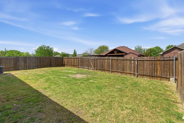 127 Bluebonnet Drive, Sanger, TX 76266
