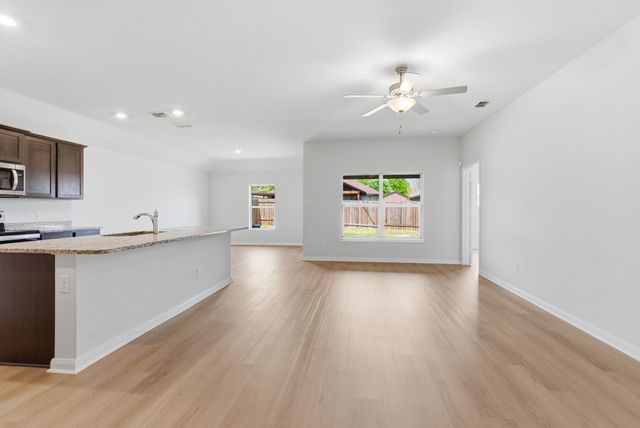 127 Bluebonnet Drive, Sanger, TX 76266
