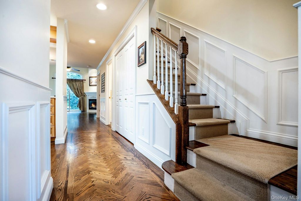 32 Coral Lane, Sayville, NY 11782 — photo 5