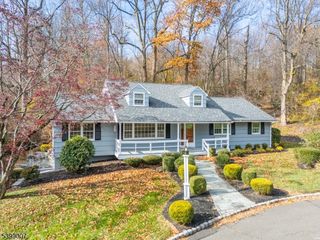 367 Greenbrier Ct, Mountainside Boro, NJ 07092