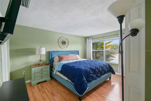17203 SANDALWOOD DRIVE, Wildwood, FL 34785