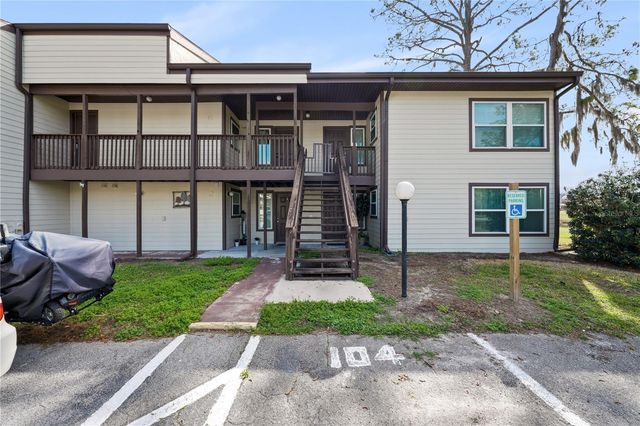 17203 SANDALWOOD DRIVE, Wildwood, FL 34785