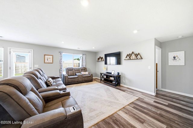 107 McCormick Way, Mt Washington, KY 40047