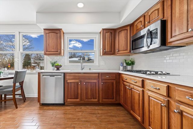 458 S Burno Drive, Palatine, IL 60067