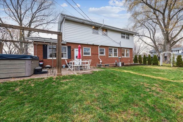 458 S Burno Drive, Palatine, IL 60067