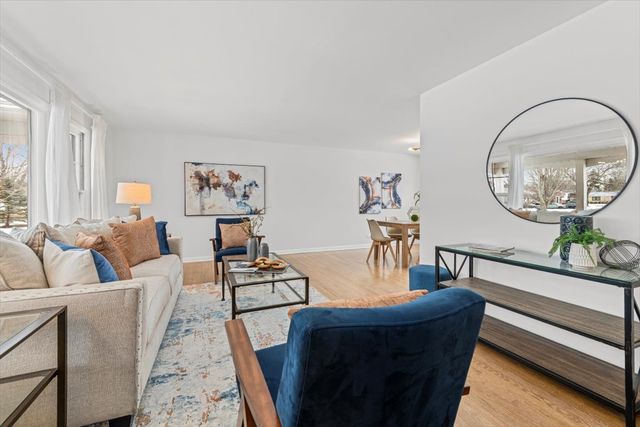 458 S Burno Drive, Palatine, IL 60067