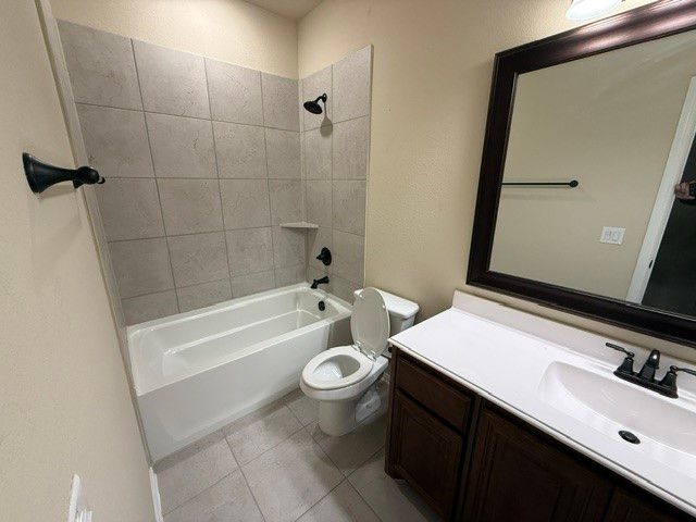 504 Ridgewater Trail, Fort Worth, TX 76131