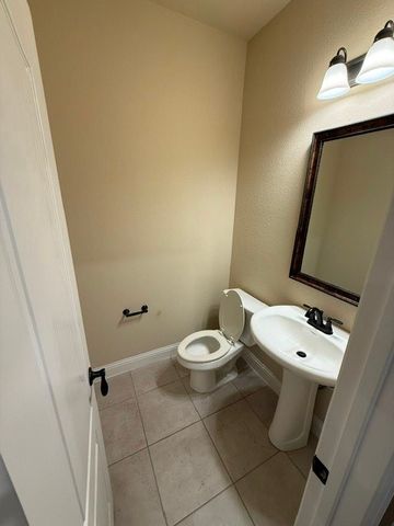 504 Ridgewater Trail, Fort Worth, TX 76131