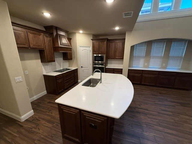 504 Ridgewater Trail, Fort Worth, TX 76131