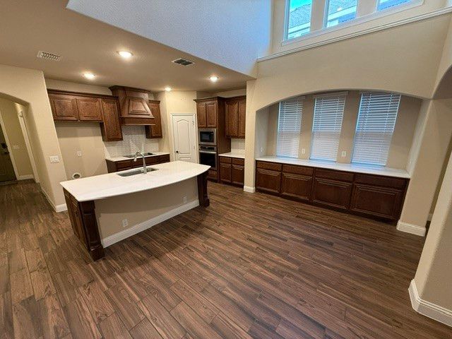 504 Ridgewater Trail, Fort Worth, TX 76131