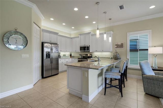 13556 Coronado DR, Naples, FL 34109
