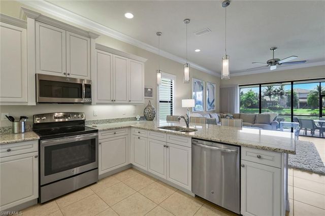 13556 Coronado DR, Naples, FL 34109