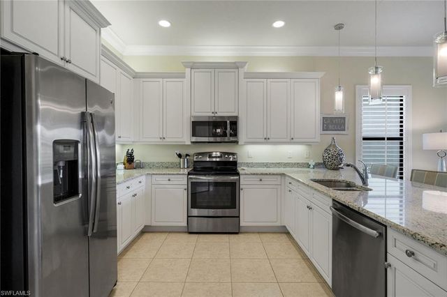 13556 Coronado DR, Naples, FL 34109